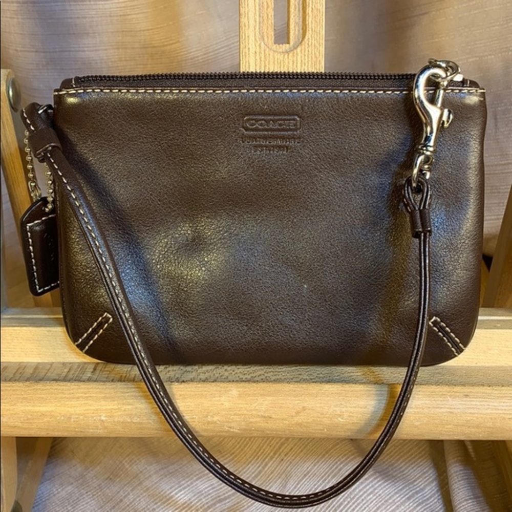 Coach NWOT leather wristlet mini-purse minimalist